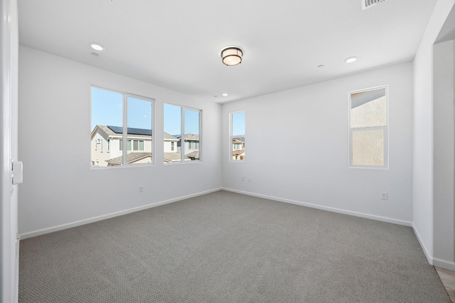 4401 Canyon Coral Way Rancho Cordova, CA 95742 - Photo 18 of 23 a room with a window