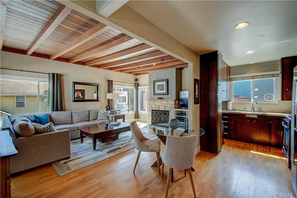 27 66th Place Long Beach, CA 90803 - Photo 8 of 21