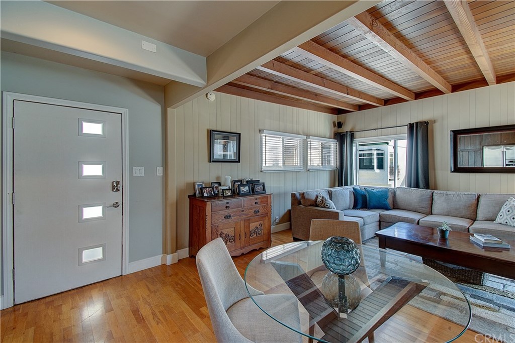 27 66th Place Long Beach, CA 90803 - Photo 10 of 21