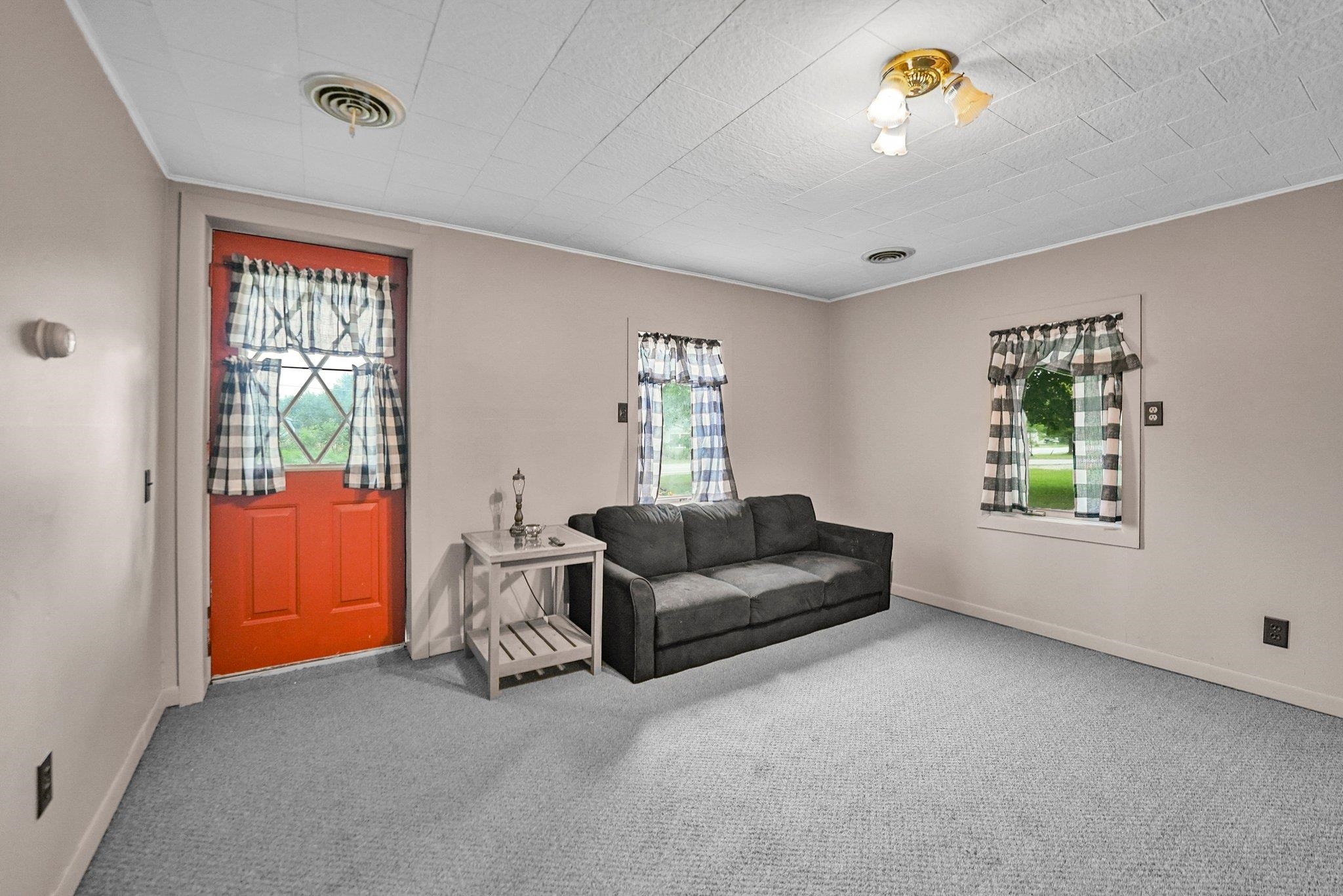 4507 Vance Road Traverse City, MI 49685 - Photo 8 of 39 1936170-0ce0c6ae-c3c8-4127-8bb5-e280ac803e17.JPG
