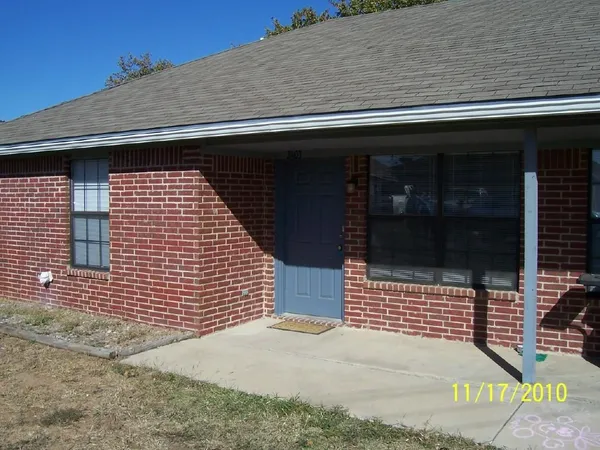 $995 | 2407 Ridgeview Drive, Kingsland, TX 78639