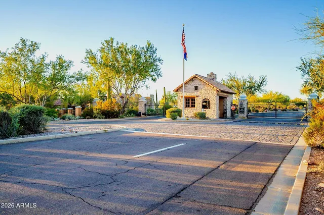a view of houses with a street