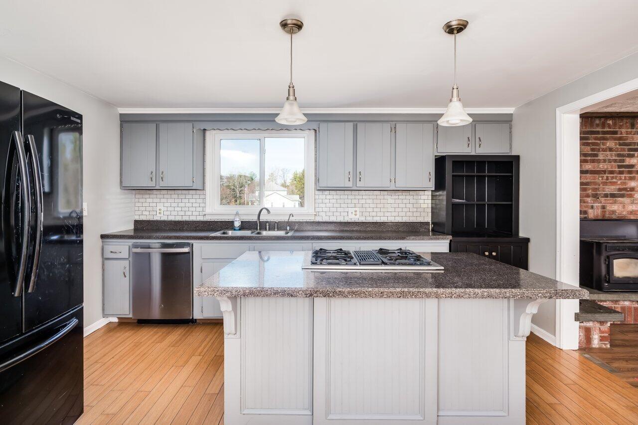 247 Smith Road Lebanon, ME 04027 - Photo 2 of 37 027-247SmithRoad-Lebanon-ME-04027-SMALL