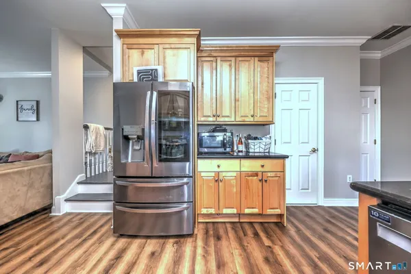 $450,000 | 12 Landin Street, Unit A, Woodbridge, CT 06525