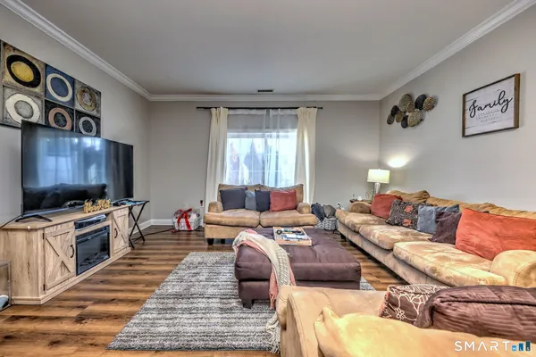 $450,000 | 12 Landin Street, Unit A, Woodbridge, CT 06525