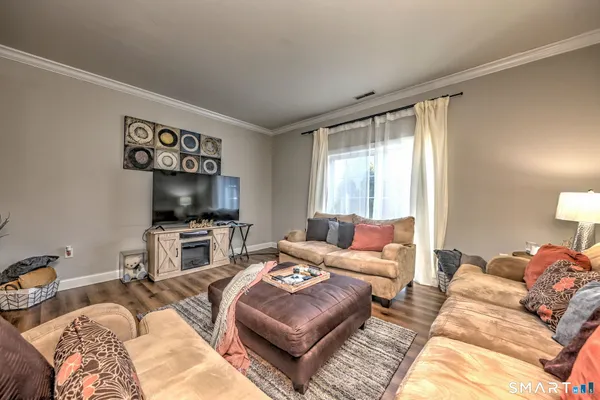 $450,000 | 12 Landin Street, Unit A, Woodbridge, CT 06525