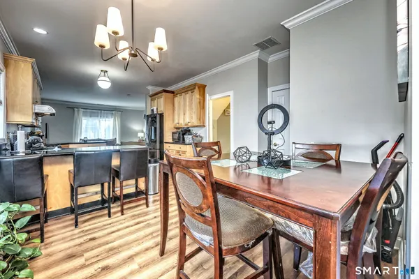 $450,000 | 12 Landin Street, Unit A, Woodbridge, CT 06525