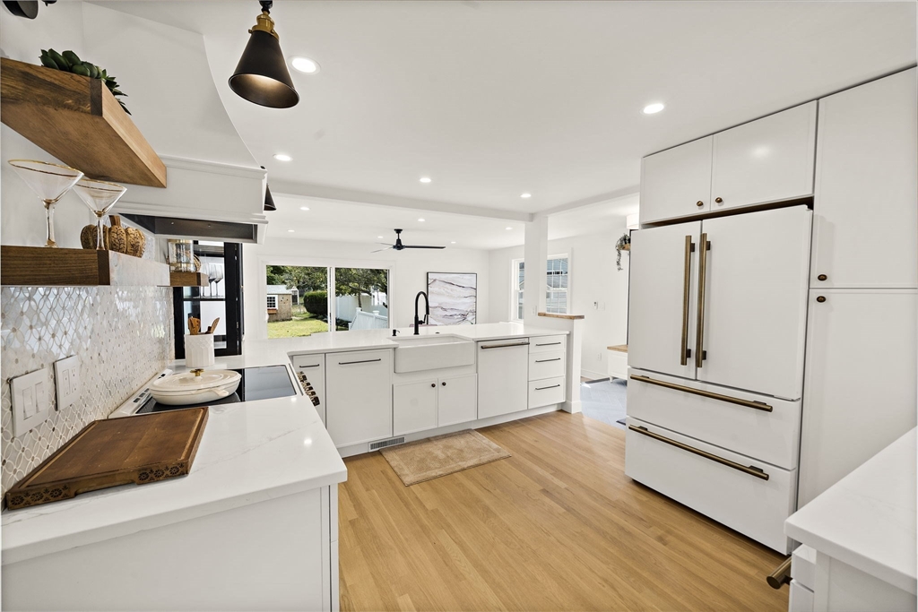 5 Leroy Road Lexington, MA 02421 - Photo 3 of 41