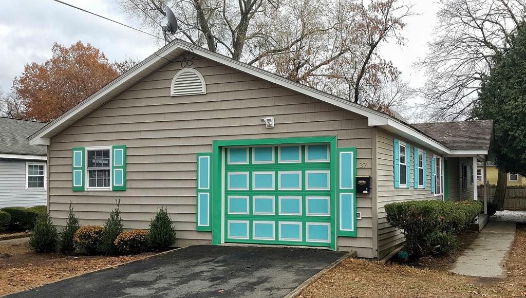 37 Blodgett Street Springfield, MA 01108 - Photo 1 of 18 Gallery Image 1