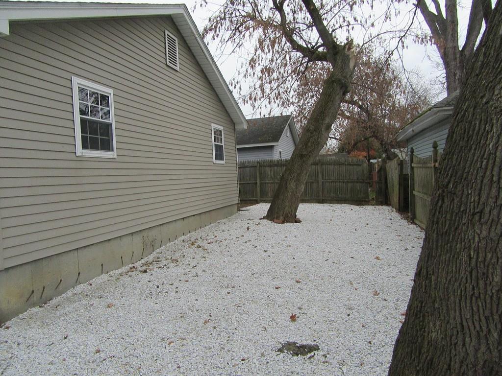 37 Blodgett Street Springfield, MA 01108 - Photo 18 of 18 Gallery Image 18