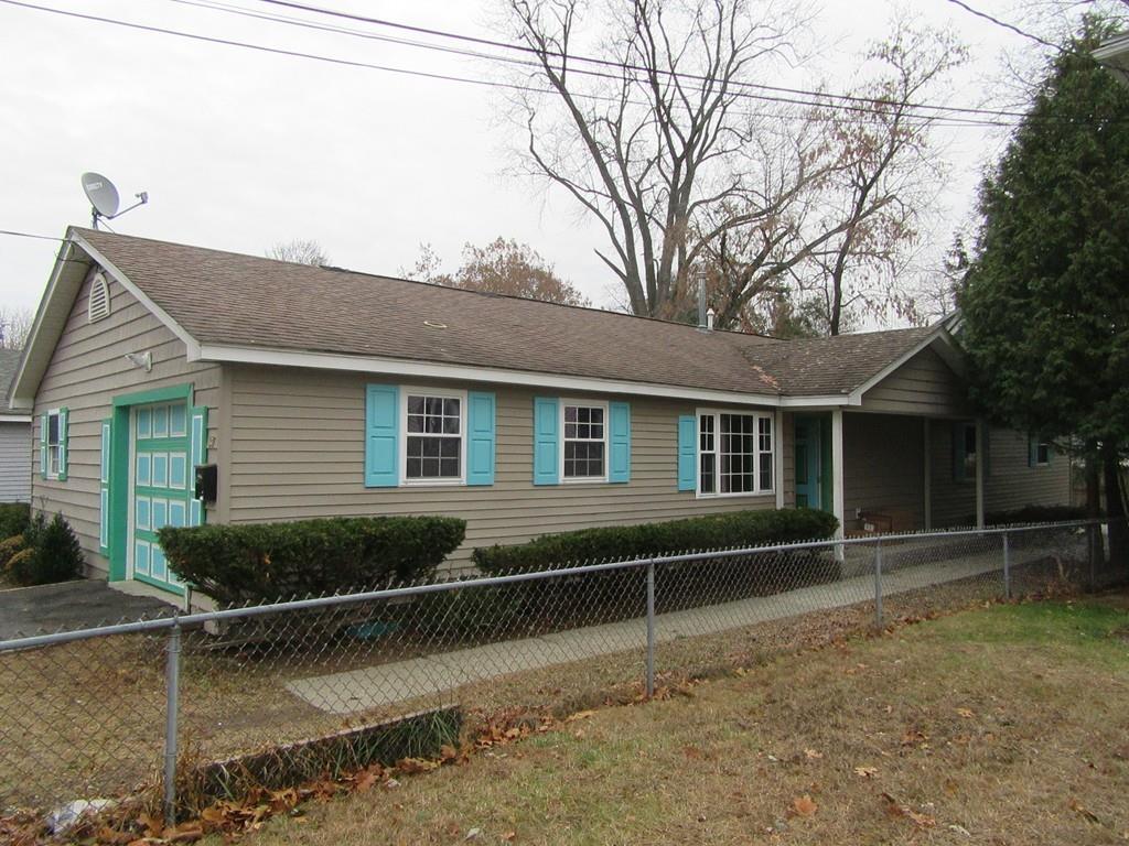 37 Blodgett Street Springfield, MA 01108 - Photo 2 of 18 Gallery Image 2