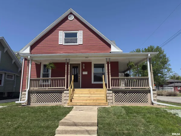 $169,900 | 801 West Market Street, Taylorville, IL 62568