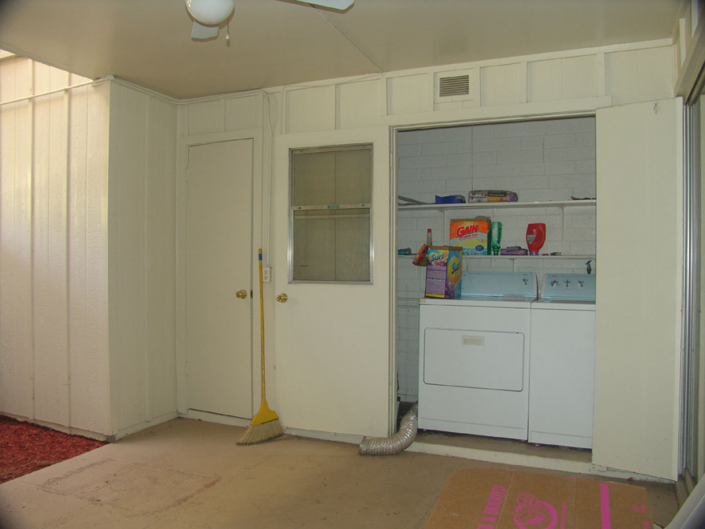 1030 East Bethany Home Road, Unit 8 Phoenix, AZ 85014 - Photo 12 of 15 Laundry