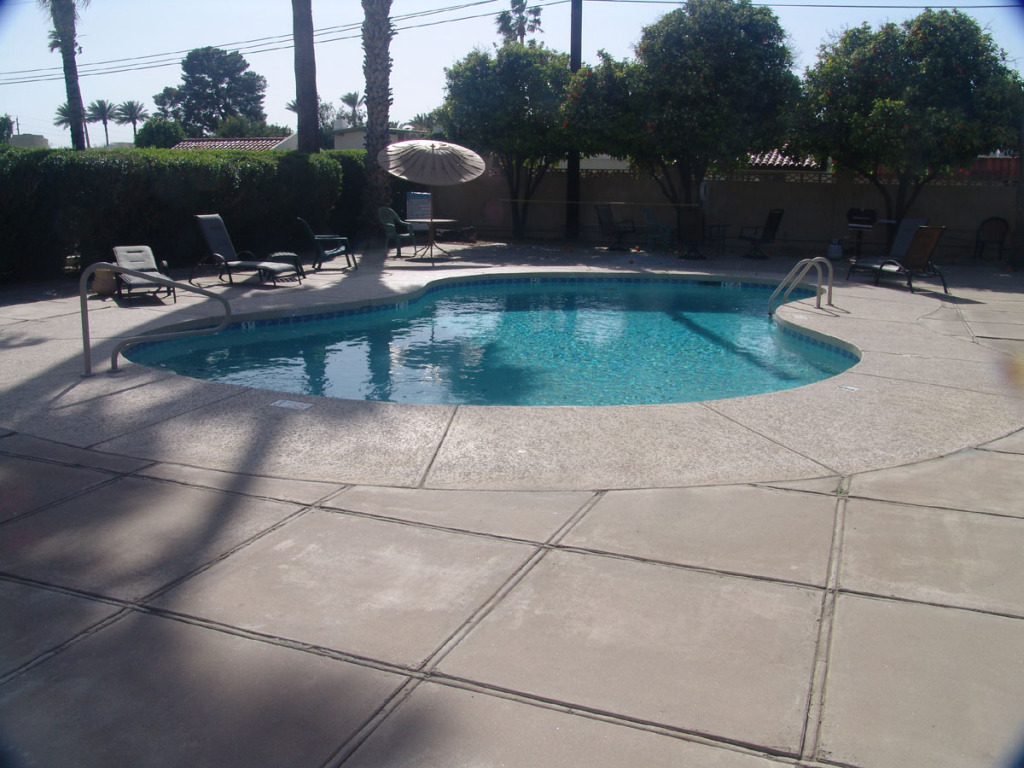 1030 East Bethany Home Road, Unit 8 Phoenix, AZ 85014 - Photo 15 of 15 Community Pool Area