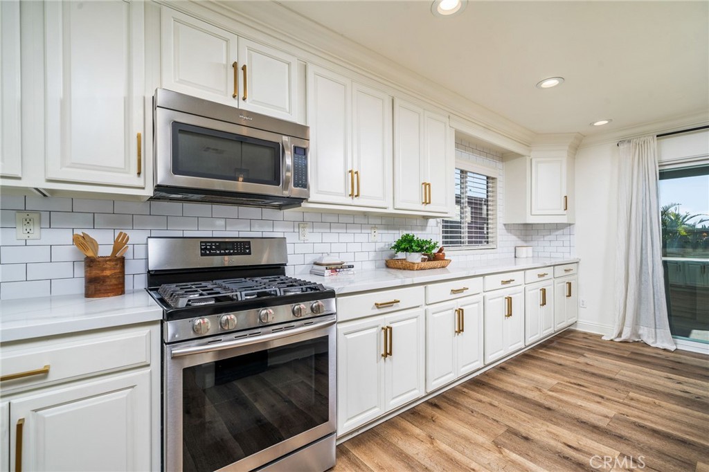 14403 Redwood Valley Road Eastvale, CA 92880 - Photo 7 of 30