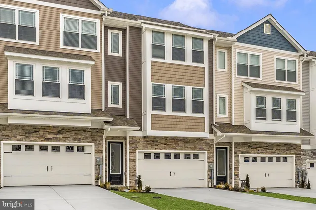 $317,900 | 537 Abigail Avenue, Waynesboro, PA 17268