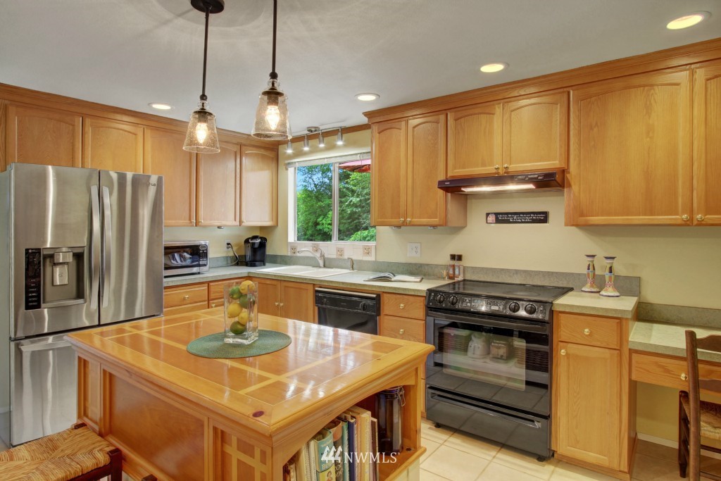 31 172nd Place Southwest Bothell, WA 98012 - Photo 6 of 23