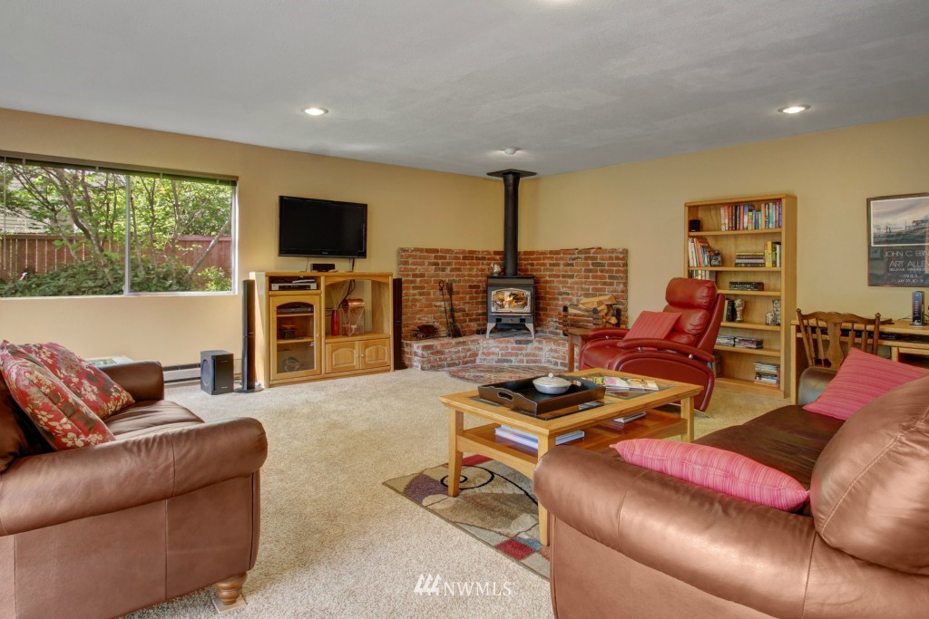 31 172nd Place Southwest Bothell, WA 98012 - Photo 10 of 23