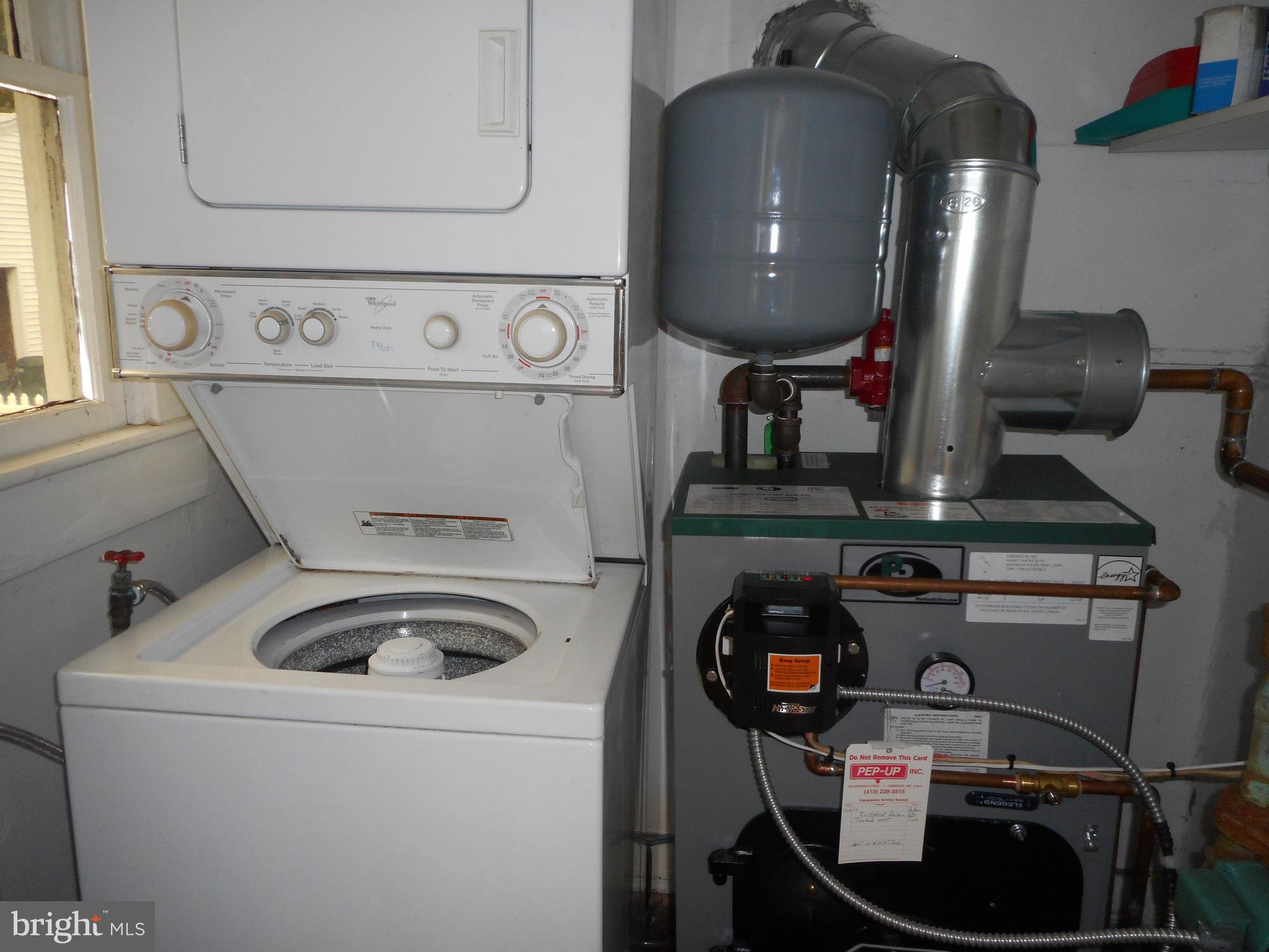 105 Hiawatha Road Cambridge, MD 21613 - Photo 10 of 15 a utility room with dryer and washer