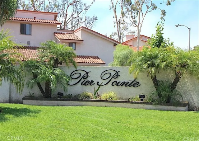 $595,000 | 19132 Shoreline Lane, Unit 2, Huntington Beach, CA 92648