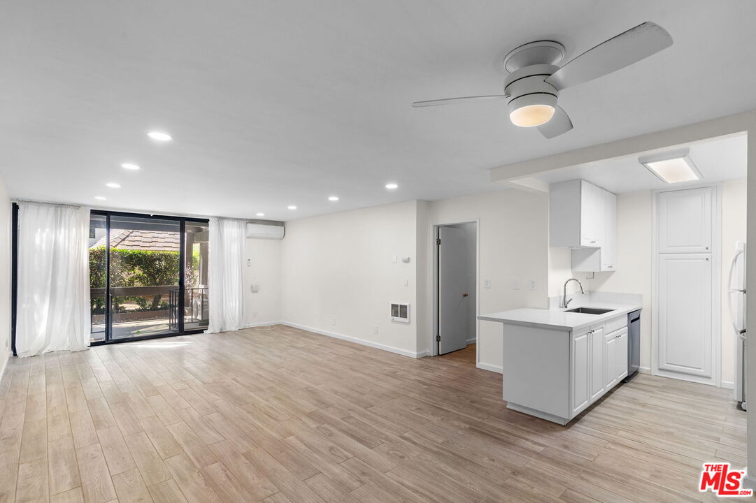 7765 West 91st St Unit A1116