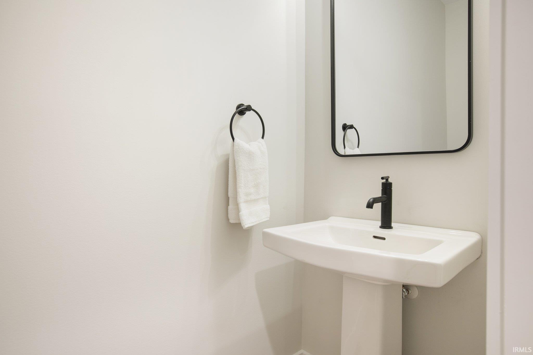 12793 Brick Road Granger, IN 46530 - Photo 17 of 33