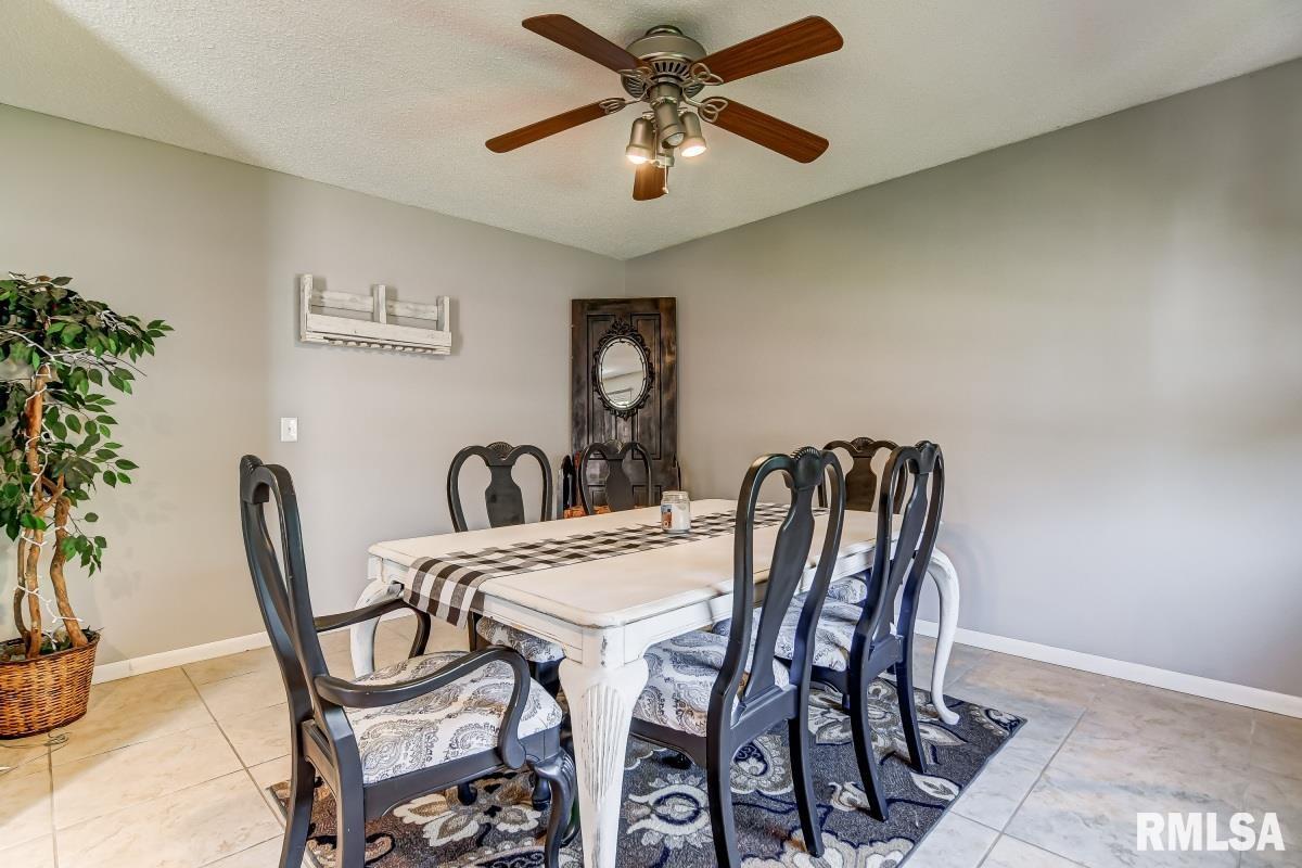 2517 Lemont Drive Springfield, IL 62704 - Photo 15 of 33 Gallery Image 15