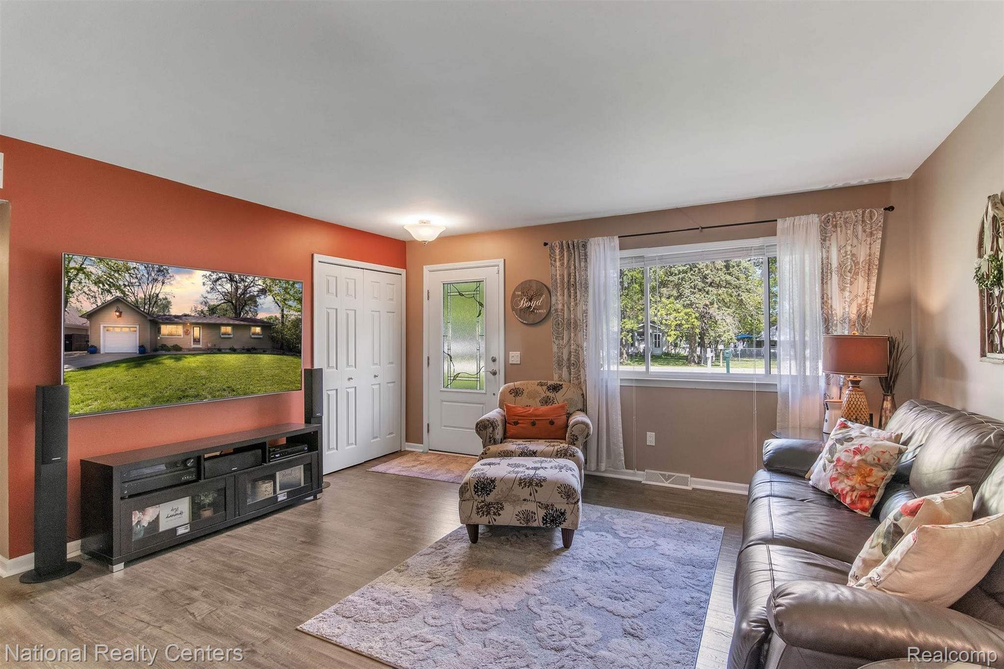 3388 Longview Avenue Rochester, MI 48307 - Photo 7 of 30 07-3388 Longview Ave-WindowStill-Real-Estate-Photography-7.jpg