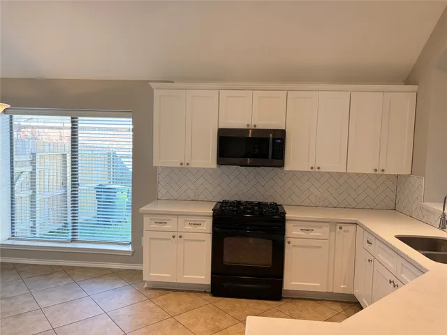 $295,000 | 4523 Blakes Ridge Street, Fresno, TX 77545