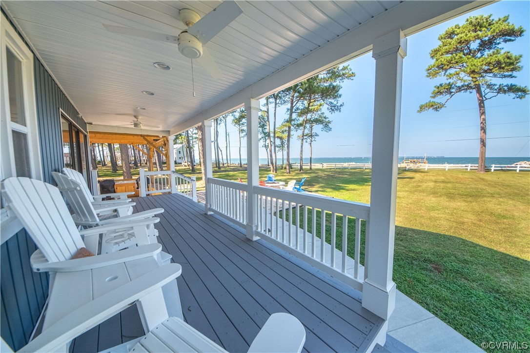 215 Riverside Drive Deltaville, VA 23043 - Photo 4 of 49 a view of living room with furniture