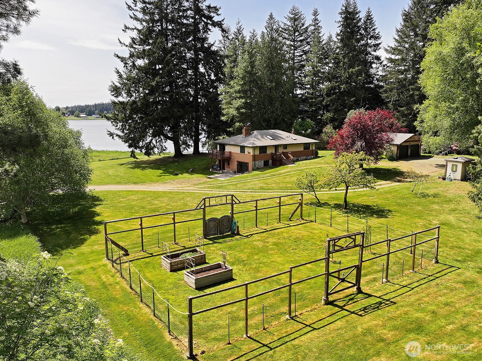 5066 Bayview Road Langley, WA 98260 - Photo 12 of 40 Gallery Image 12