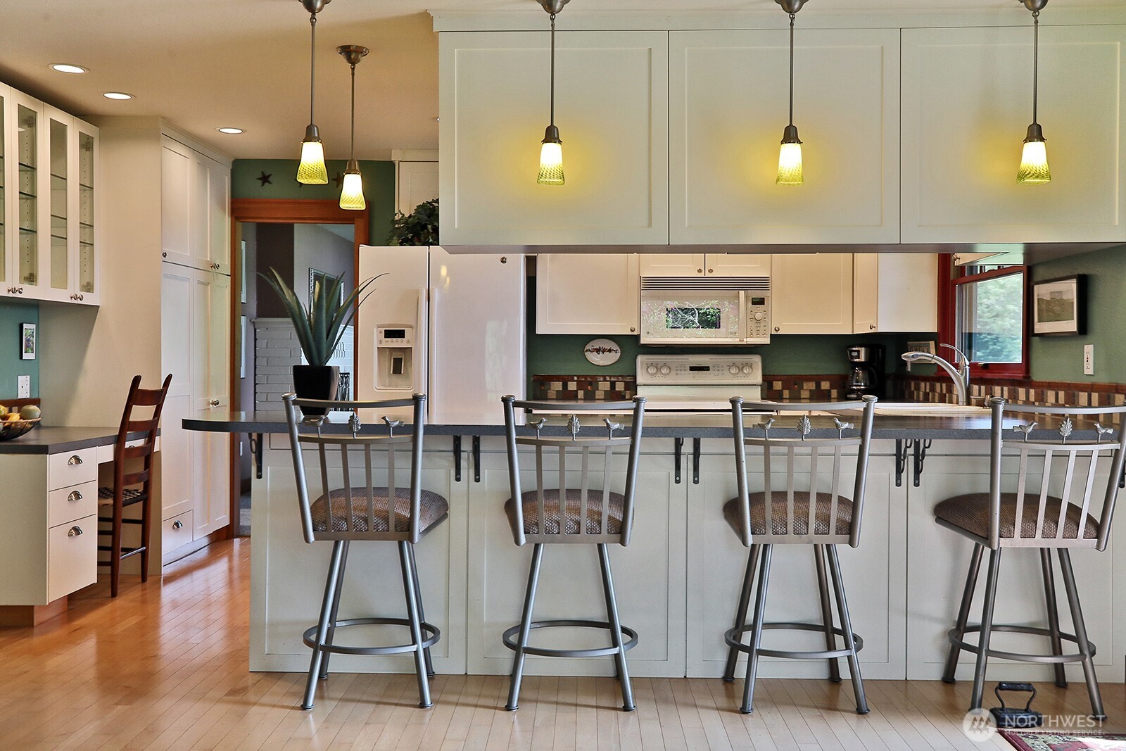 5066 Bayview Road Langley, WA 98260 - Photo 16 of 40 Gallery Image 16