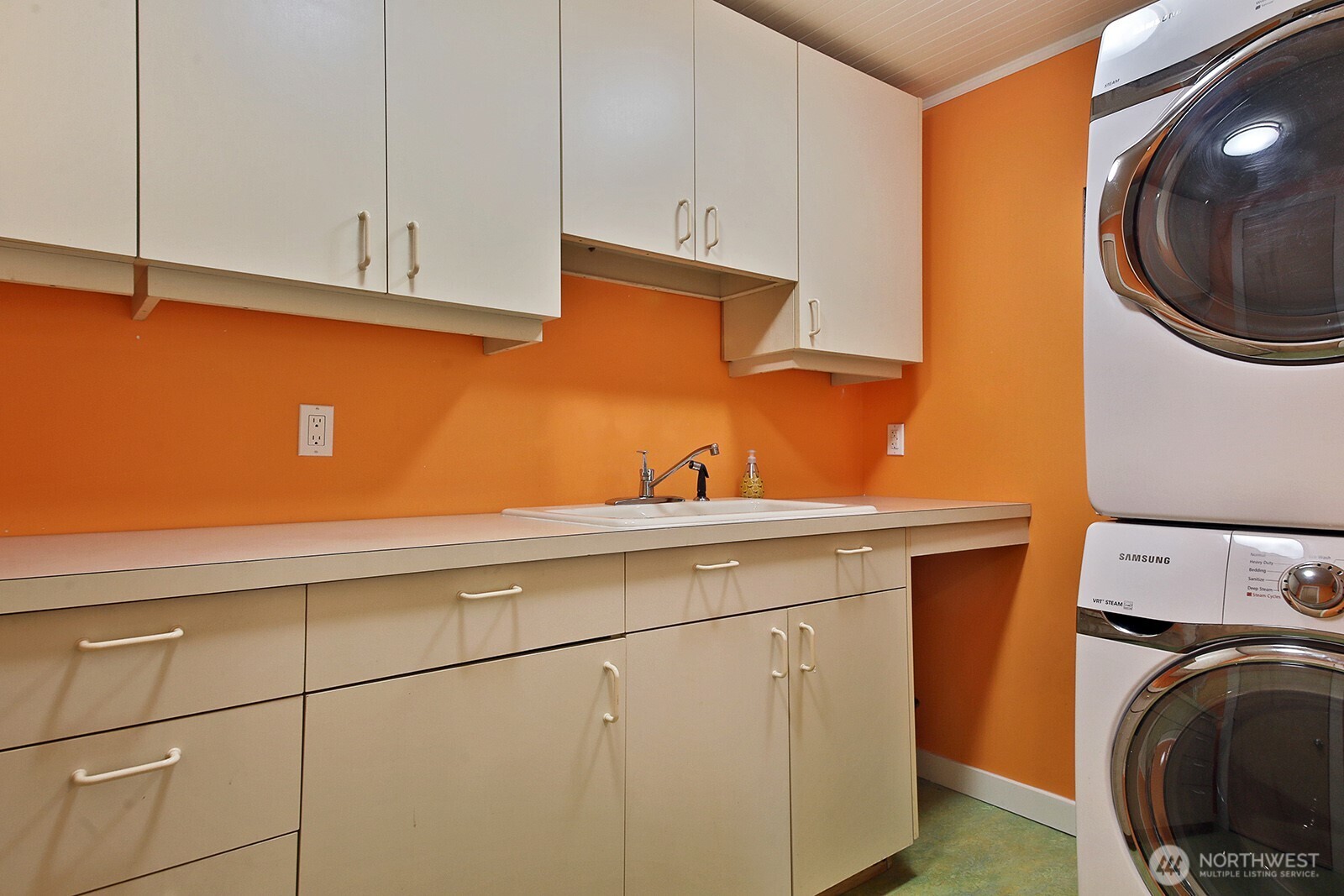 5066 Bayview Road Langley, WA 98260 - Photo 28 of 40 Gallery Image 28
