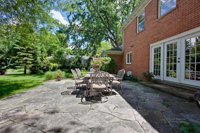 92 Old Mill Court Barrington, IL 60010 - Photo 21 of 25 a view of outdoor space yard and patio