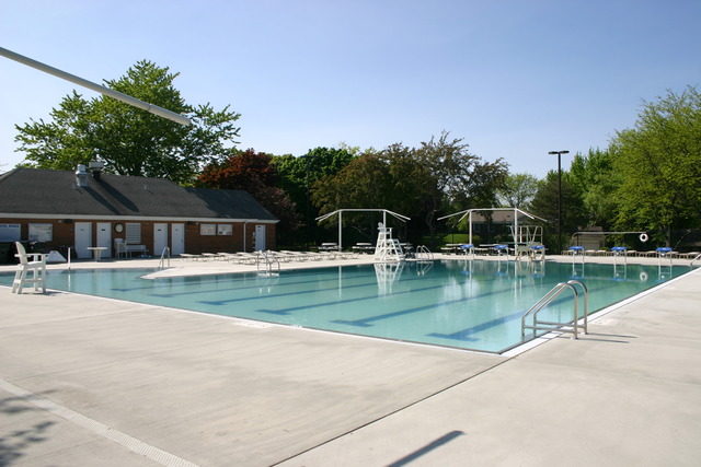 92 Old Mill Court Barrington, IL 60010 - Photo 23 of 25 a view of swimming pool with a yard