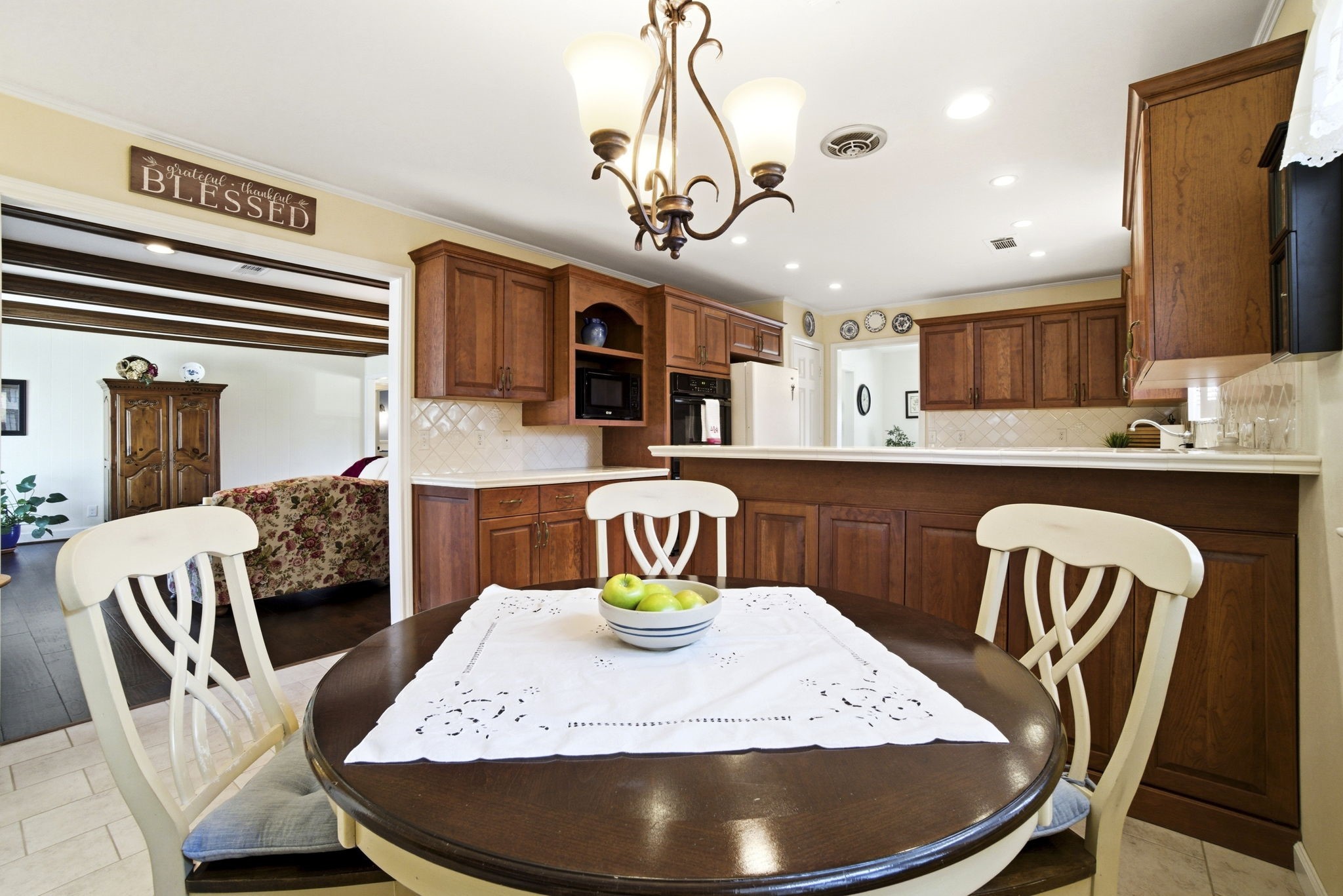 218 Tree Trunk Drive Spring, TX 77388 - Photo 11 of 40 Breakfast nook.