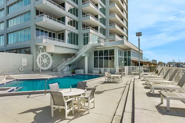 $869,900 | 320 Harbor Boulevard, Unit B402, Destin, FL 32541