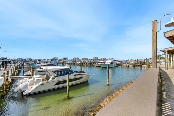 $869,900 | 320 Harbor Boulevard, Unit B402, Destin, FL 32541