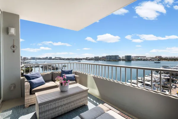 $869,900 | 320 Harbor Boulevard, Unit B402, Destin, FL 32541