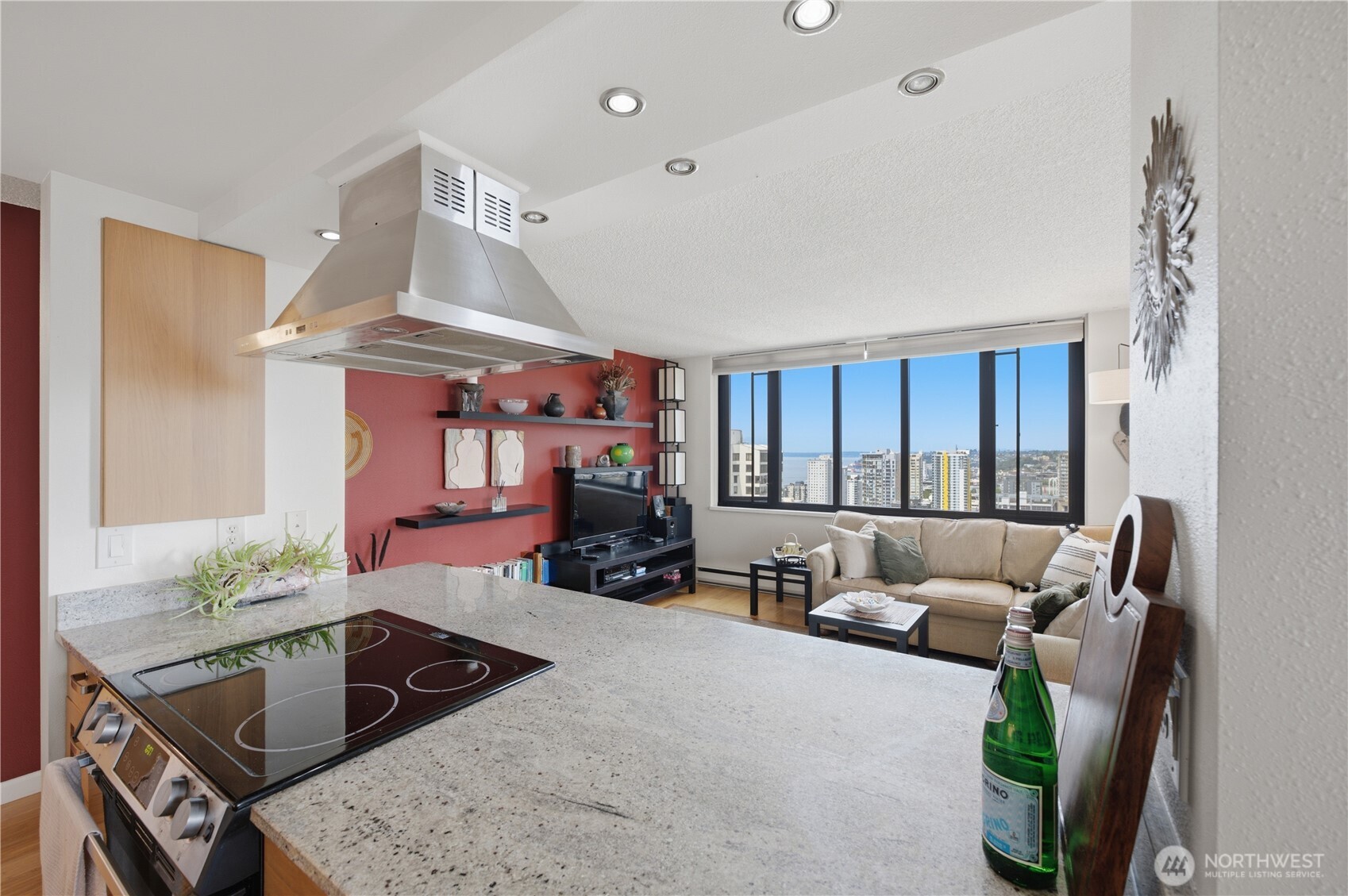2100 3rd Avenue, Unit 2604 Seattle, WA 98121 - Photo 8 of 27