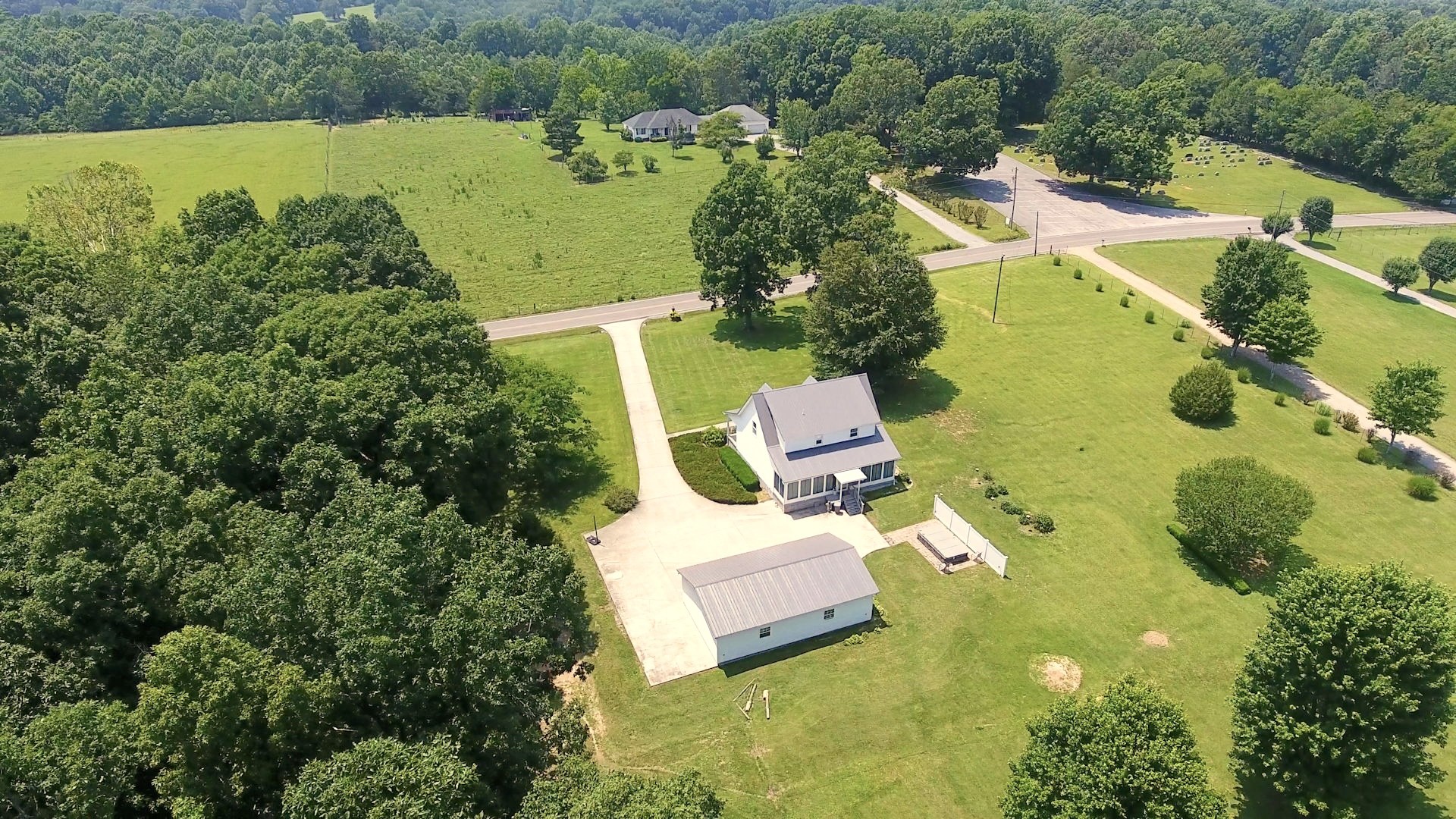 2812 Ridgeville Road Tullahoma, TN 37388 - Photo 17 of 58 Gallery Image 17