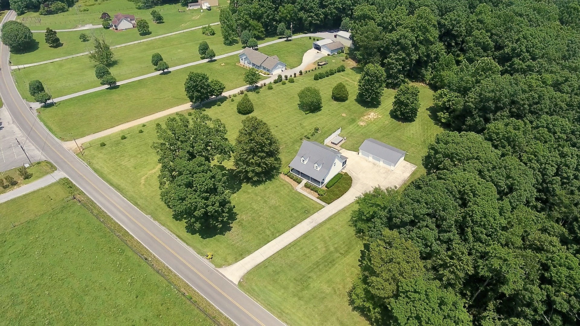 2812 Ridgeville Road Tullahoma, TN 37388 - Photo 18 of 58 Gallery Image 18