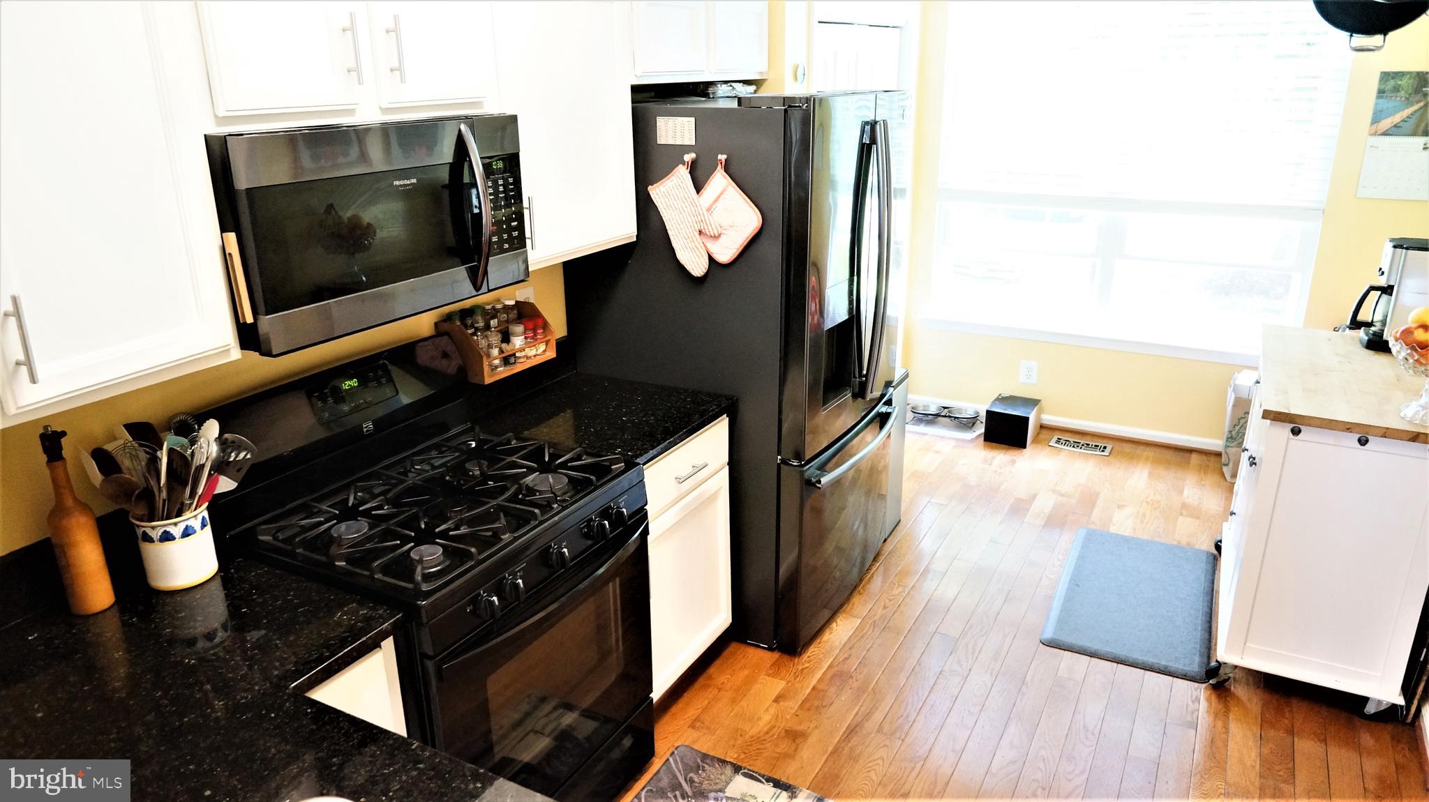 11473 Heritage Commons Way Reston, VA 20194 - Photo 9 of 37
