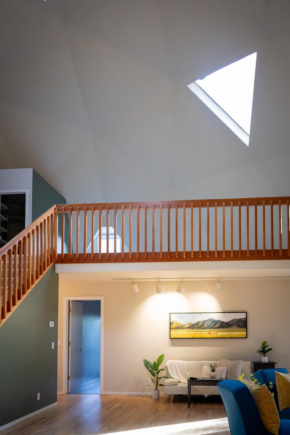 18125 Douglas Road Nevada City, CA 95959 - Photo 12 of 48 a view of a livingroom with furniture