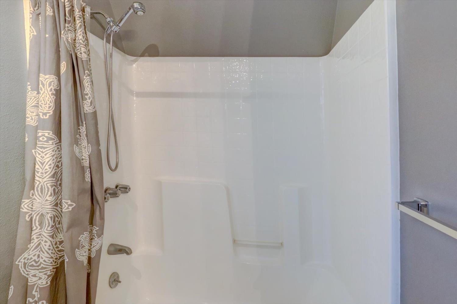 18125 Douglas Road Nevada City, CA 95959 - Photo 20 of 48 a bathroom with a shower