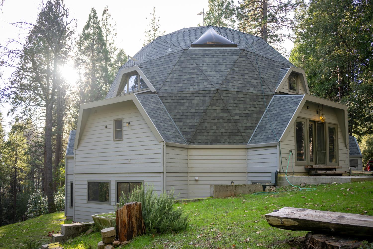 18125 Douglas Road Nevada City, CA 95959 - Photo 42 of 48 a front view of a house with a yard