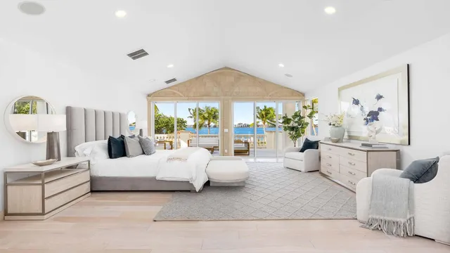 $44,900,000 | 1840 South Ocean Boulevard, Manalapan, FL 33462