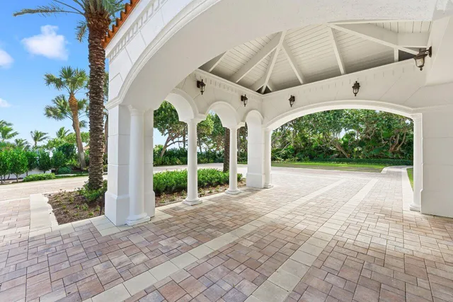 $44,900,000 | 1840 South Ocean Boulevard, Manalapan, FL 33462