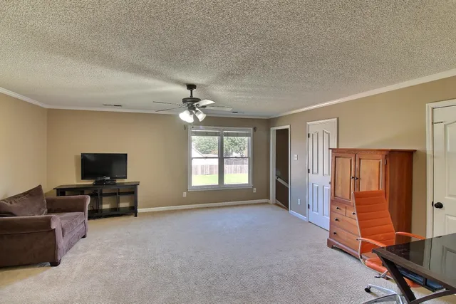 a view of livingroom with hardwood