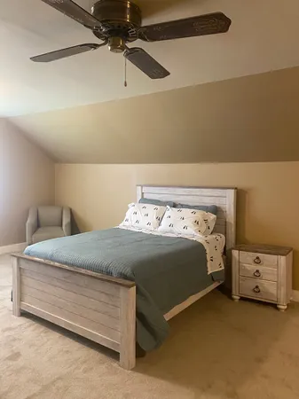 a view of bed in room